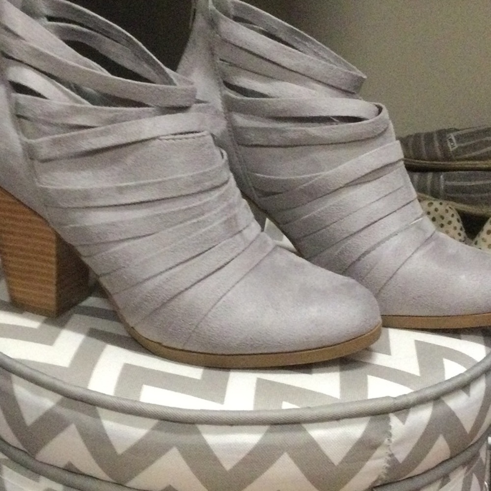 Size 9 Selena Grey Boots